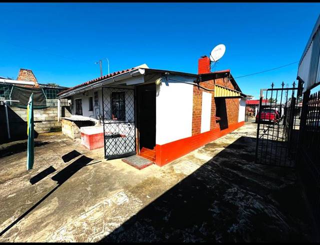 2 BEDROOM HOUSE FOR SALE IN WILLOWTON